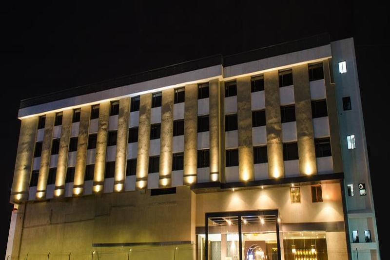 Hotel Siesta Hinjewadi Pune Exterior photo